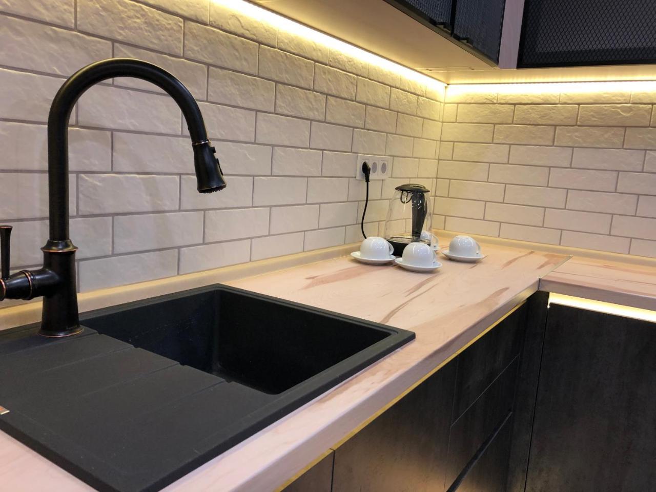 Luxury Loft Apartments Одесса Экстерьер фото